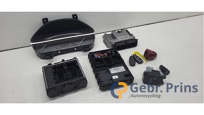 Used Ignition lock + computer Ford Fiesta 7 1.0 EcoBoost 12V 100 Price € 200,00 Margin scheme offered by Autorec. Gebr. Prins b.v.