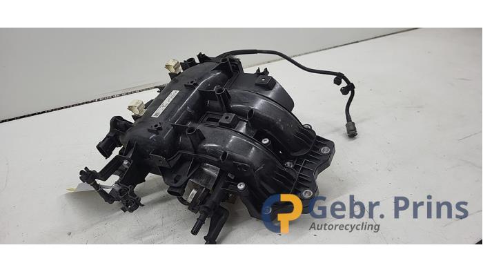 Używane Kolektor dolotowy Fiat Panda (312) 0.9 TwinAir Turbo 85 Cena € 100,00 Procedura marży oferowane przez Autorec. Gebr. Prins b.v.