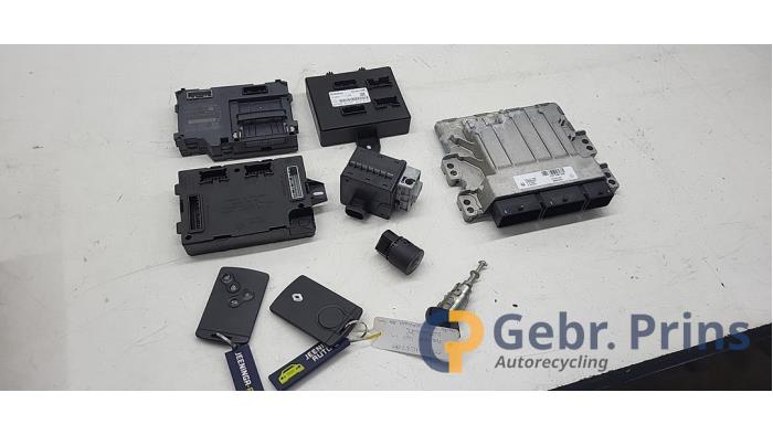 Used Ignition lock + computer Renault Captur I (2R) 1.2 TCE 16V EDC Price € 150,00 Margin scheme offered by Autorec. Gebr. Prins b.v.