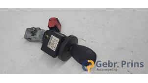 Ignition lock + computer from a Renault Twingo II (CN) 1.2 2008