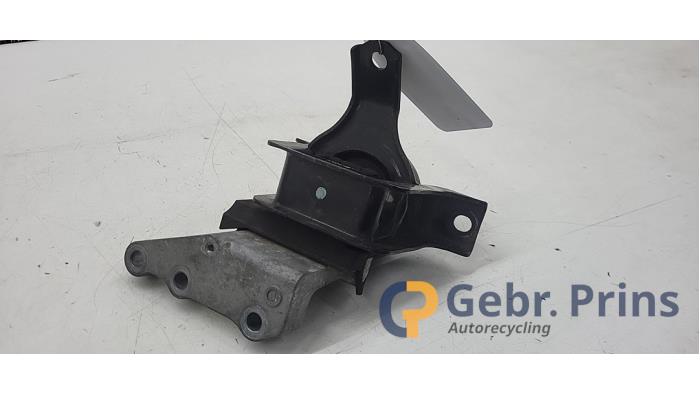 Used Engine mount Suzuki Ignis (MF) 1.2 Dual Jet 16V Smart Hybrid Price € 30,00 Margin scheme offered by Autorec. Gebr. Prins b.v.