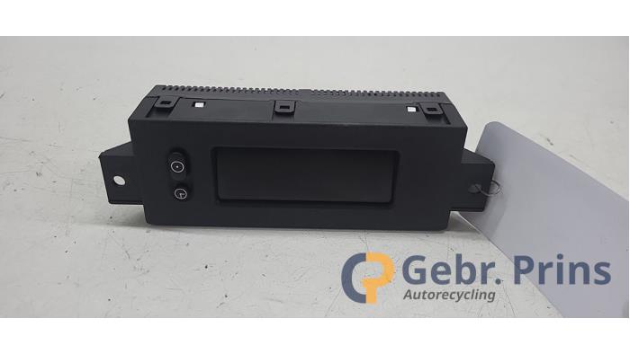 Begagnade Innerdisplay Opel Corsa D 1.4 16V Twinport Pris € 20,00 Marginaltabell erbjuds av Autorec. Gebr. Prins b.v.