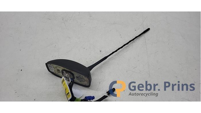 Gebrauchte Antenne Opel Astra K Sports Tourer 1.2 Turbo 12V Preis € 30,00 Margenregelung angeboten von Autorec. Gebr. Prins b.v.