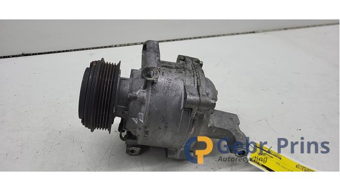 Usagé Compresseur de clim Opel Astra K Sports Tourer 1.2 Turbo 12V Prix € 125,00 Règlement à la marge proposé par Autorec. Gebr. Prins b.v.