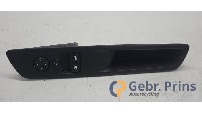 Usados Interruptor de ventanilla eléctrica Citroen Jumpy 1.5 Blue HDi 120 Precio € 36,30 IVA incluido ofrecido por Autorec. Gebr. Prins b.v.