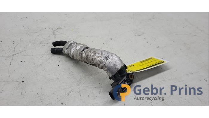 Begagnade Partikelfiltersensor Opel Astra K Sports Tourer 1.2 Turbo 12V Pris € 25,00 Marginaltabell erbjuds av Autorec. Gebr. Prins b.v.