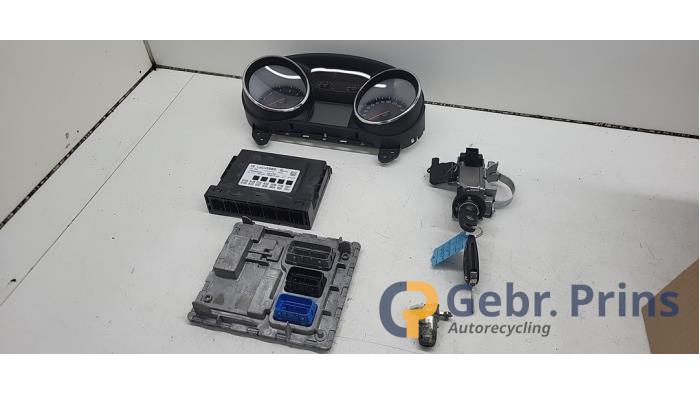 Used Ignition lock + computer Opel Astra K Sports Tourer 1.2 Turbo 12V Price € 300,00 Margin scheme offered by Autorec. Gebr. Prins b.v.