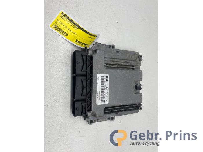 Used Engine management computer Renault Clio IV Estate/Grandtour (7R) 1.5 Energy dCi 90 FAP Price € 100,00 Margin scheme offered by Autorec. Gebr. Prins b.v.
