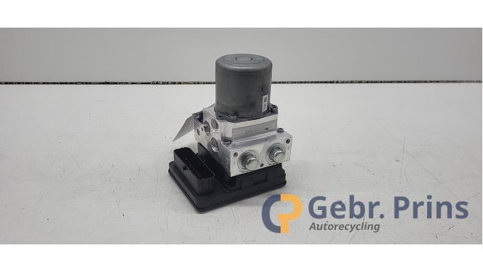 Begagnade ABS-pump Citroen Jumpy 1.5 Blue HDi 120 Pris € 423,50 Inklusive moms erbjuds av Autorec. Gebr. Prins b.v.