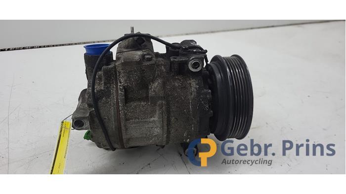 Usagé Compresseur de clim Audi A6 (C5) 2.4 V6 30V Prix € 50,00 Règlement à la marge proposé par Autorec. Gebr. Prins b.v.