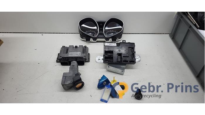 Used Ignition lock + computer Ford Fiesta 6 (JA8) 1.6 TDCi 16V ECOnetic Price € 125,00 Margin scheme offered by Autorec. Gebr. Prins b.v.