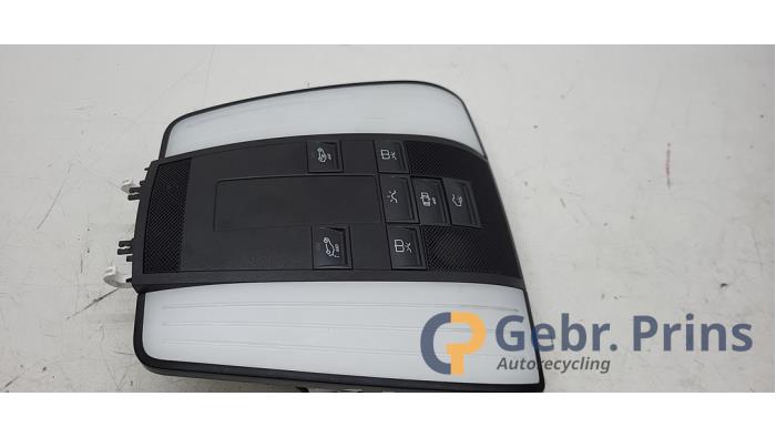 Begagnade Innerbelysning, fram Mercedes E Estate (S212) E-250 CDI 16V BlueEfficiency Pris € 30,00 Marginaltabell erbjuds av Autorec. Gebr. Prins b.v.