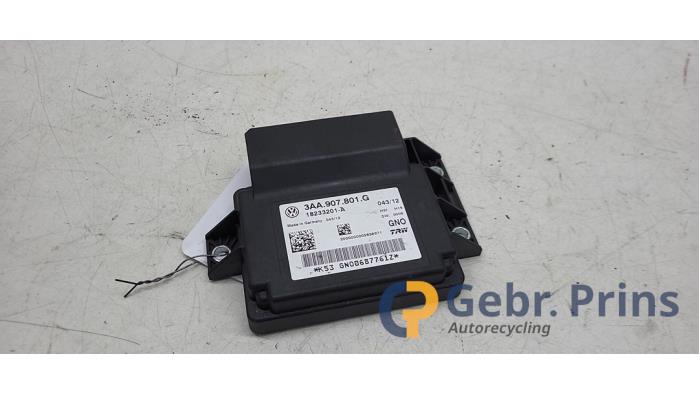 Używane Modul hamulca postojowego Volkswagen Passat Variant (365) 1.6 TDI 16V Bluemotion Cena € 40,00 Procedura marży oferowane przez Autorec. Gebr. Prins b.v.