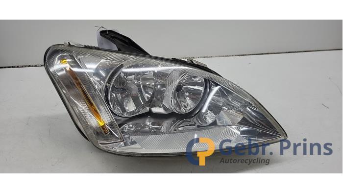 Używane Reflektor prawy Ford Focus C-Max 1.8 16V Cena € 30,00 Procedura marży oferowane przez Autorec. Gebr. Prins b.v.