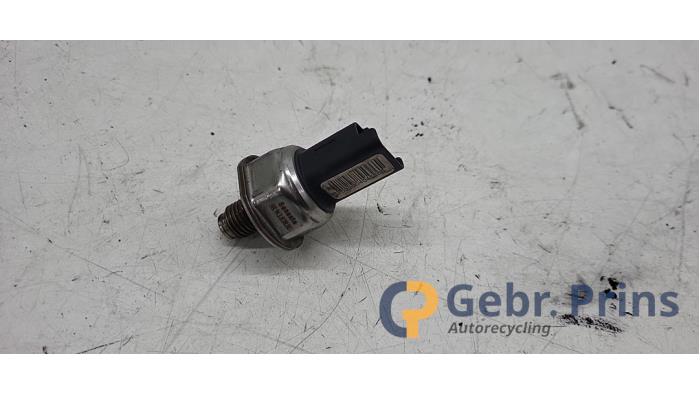 Begagnade Bränsletryckssensor Citroen Jumper (U9) 2.2 Blue HDi 165 Pris € 30,25 Inklusive moms erbjuds av Autorec. Gebr. Prins b.v.