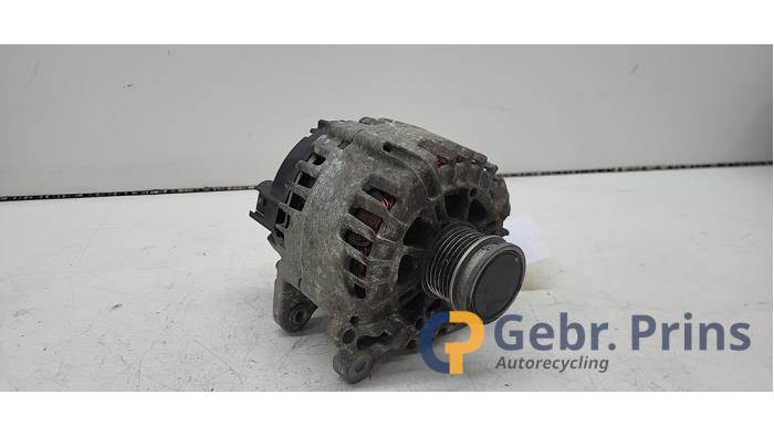 Usagé Dynamo Volkswagen Golf VII (AUA) 1.2 TSI 16V Prix € 50,00 Règlement à la marge proposé par Autorec. Gebr. Prins b.v.
