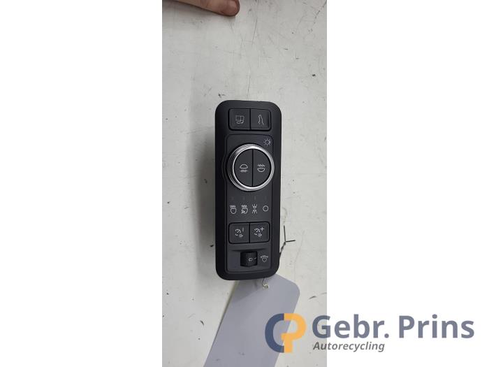 Używane Przelacznik swiatel Ford Kuga III (DFK) 2.5 PHEV 16V Cena € 25,00 Procedura marży oferowane przez Autorec. Gebr. Prins b.v.