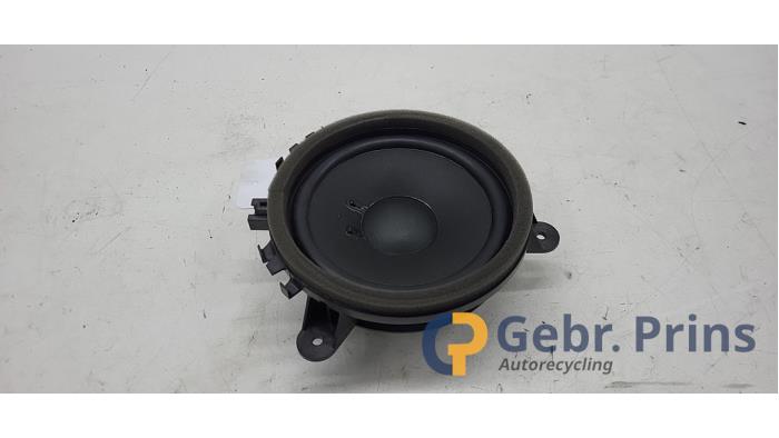 Używane Glosnik Volvo V60 I (FW/GW) 2.0 T5 16V Cena € 20,00 Procedura marży oferowane przez Autorec. Gebr. Prins b.v.