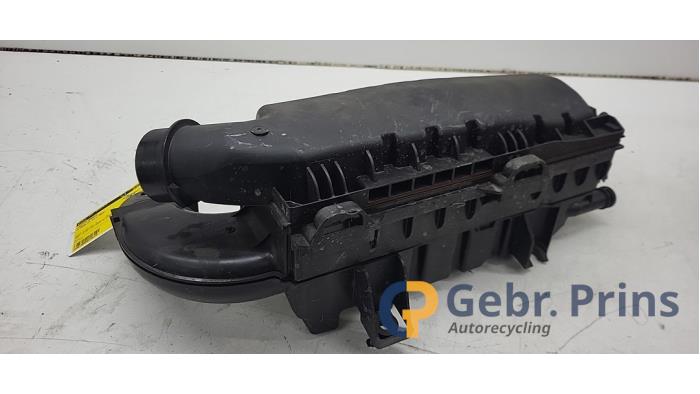 Begagnade Luftfilterhus Citroen C4 Berline (BA/BB/BC) 1.2 PureTech 130 12V Pris € 35,00 Marginaltabell erbjuds av Autorec. Gebr. Prins b.v.