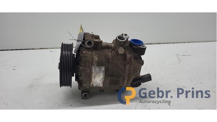 Gebrauchte Klimapumpe Volkswagen Caddy III (2KA,2KH,2CA,2CH) 2.0 TDI 16V Preis € 90,75 Mit Mehrwertsteuer angeboten von Autorec. Gebr. Prins b.v.