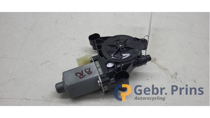 Usados Motor de ventanilla de puerta Polestar Polestar 4 Long Range Dual Motor 100 kWh Precio € 75,00 Norma de margen ofrecido por Autorec. Gebr. Prins b.v.