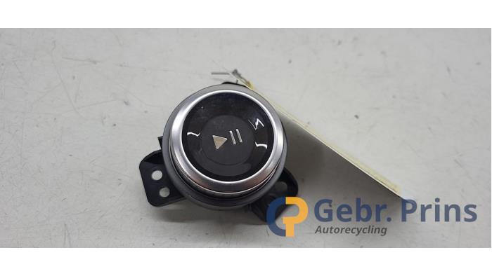 Begagnade I-Drive-vred Polestar Polestar 4 Long Range Dual Motor 100 kWh Pris € 100,00 Marginaltabell erbjuds av Autorec. Gebr. Prins b.v.