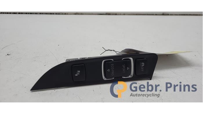 Używane Przelacznik ESP BMW 1 serie (F20) 120i 2.0 16V Cena € 15,00 Procedura marży oferowane przez Autorec. Gebr. Prins b.v.