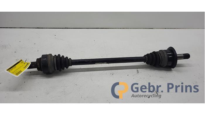 Gebrauchte Antriebswelle rechts hinten BMW 1 serie (F20) 120i 2.0 16V Preis € 50,00 Margenregelung angeboten von Autorec. Gebr. Prins b.v.