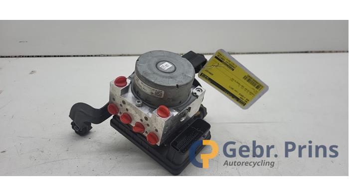 Usagé Pompe ABS BMW 1 serie (F20) 120i 2.0 16V Prix € 125,00 Règlement à la marge proposé par Autorec. Gebr. Prins b.v.