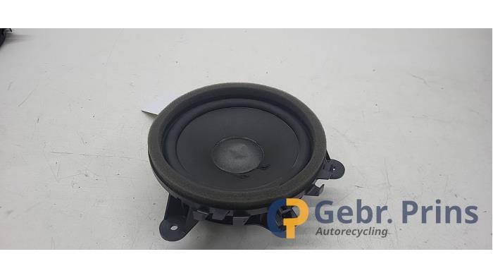 Używane Glosnik Volvo V40 (MV) 1.6 T3 GTDi 16V Cena € 15,00 Procedura marży oferowane przez Autorec. Gebr. Prins b.v.