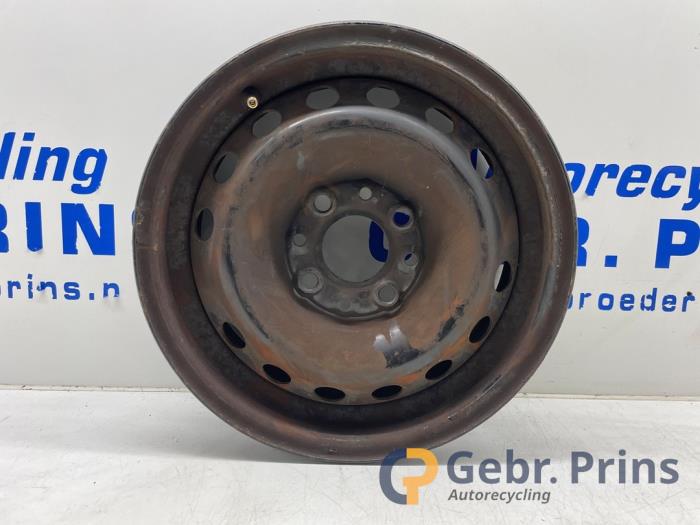 Używane Obrecz Fiat Panda (169) 1.2, Classic Cena € 25,00 Procedura marży oferowane przez Autorec. Gebr. Prins b.v.