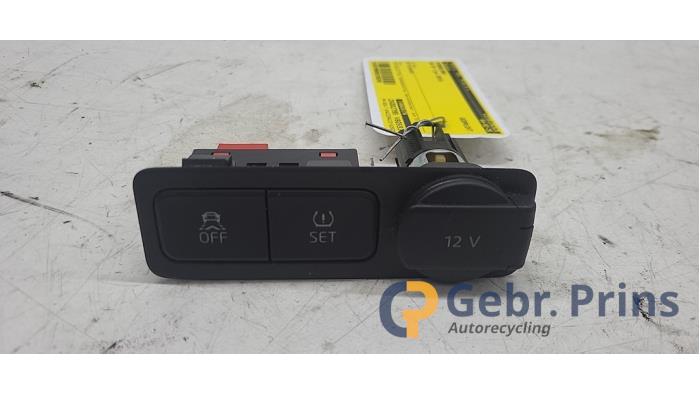 Używane Przelacznik Volkswagen Up! (121) 1.0 12V 60 Cena € 20,00 Procedura marży oferowane przez Autorec. Gebr. Prins b.v.