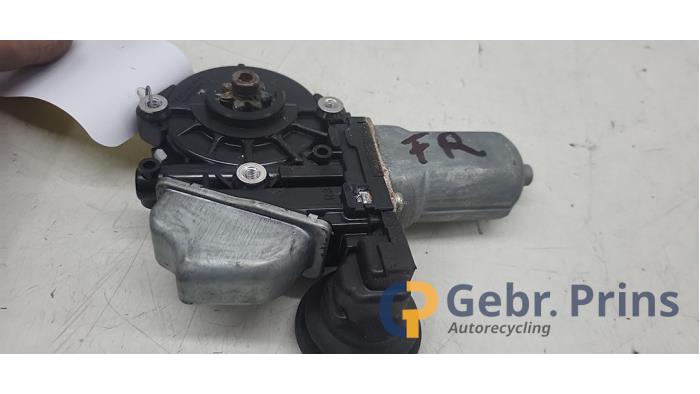 Usados Motor de ventanilla de puerta Lexus IS (E2) 250 2.5 V6 24V Precio € 40,00 Norma de margen ofrecido por Autorec. Gebr. Prins b.v.