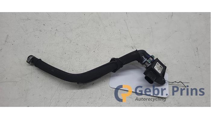 Begagnade Partikelfiltersensor Peugeot 308 SW (F4/FC/FN/FR) 1.2 12V PureTech 130 Pris € 20,00 Marginaltabell erbjuds av Autorec. Gebr. Prins b.v.