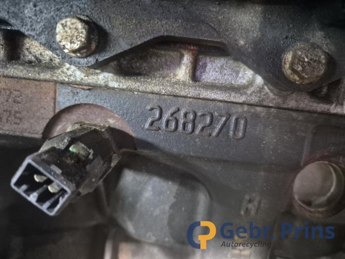 Engine from a Renault Twingo II (CN) 1.2 16V 2008