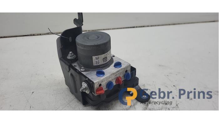 Usagé Bloc ABS Peugeot 308 SW (F4/FC/FN/FR) 1.2 12V PureTech 130 Prix € 200,00 Règlement à la marge proposé par Autorec. Gebr. Prins b.v.