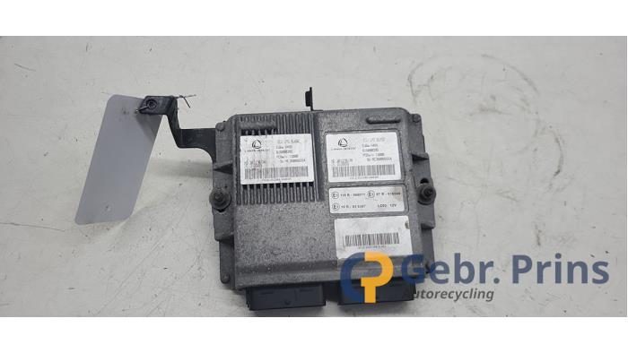 Usados Módulo GLP Dacia Logan MCV II/III/Sandero Wagon 0.9 TCE 12V LPG Precio € 50,00 Norma de margen ofrecido por Autorec. Gebr. Prins b.v.