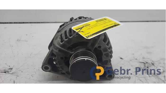 Begagnade Dynamo Opel Meriva (B) 1.4 16V Ecotec Pris € 50,00 Marginaltabell erbjuds av Autorec. Gebr. Prins b.v.