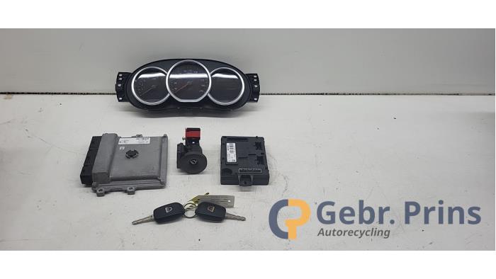 Used Ignition lock + computer Dacia Logan MCV II/III/Sandero Wagon 0.9 TCE 12V LPG Price € 150,00 Margin scheme offered by Autorec. Gebr. Prins b.v.
