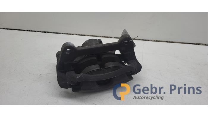 Gebrauchte Bremszange links vorne Volkswagen T-Roc I 1.0 TSI 12V BlueMotion Preis € 30,00 Margenregelung angeboten von Autorec. Gebr. Prins b.v.