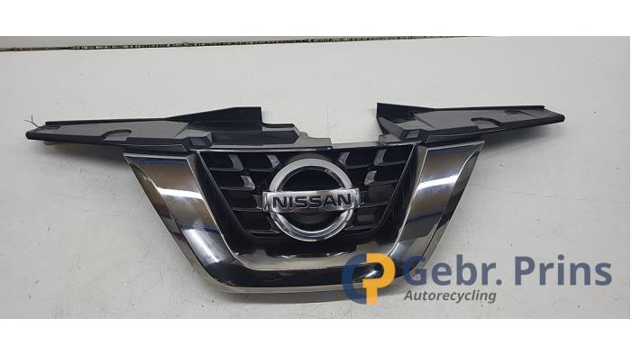 Używane Grill Nissan Juke (F15) 1.6 16V Cena € 100,00 Procedura marży oferowane przez Autorec. Gebr. Prins b.v.