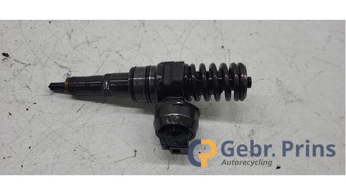 Usagé Injecteurs Seat Ibiza IV (6J5) 1.4 TDI Prix € 60,00 Règlement à la marge proposé par Autorec. Gebr. Prins b.v.