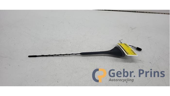 Używane Antena Fiat Punto III (199) 0.9 TwinAir Turbo 100 Cena € 25,00 Procedura marży oferowane przez Autorec. Gebr. Prins b.v.