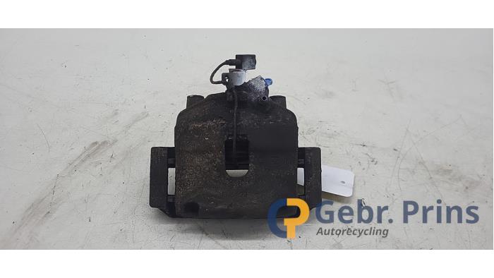 Gebrauchte Bremszange links vorne Fiat Punto III (199) 0.9 TwinAir Turbo 100 Preis € 35,00 Margenregelung angeboten von Autorec. Gebr. Prins b.v.