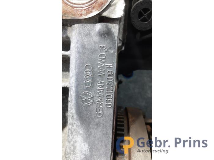 Motor van een Volkswagen Lupo (6X1) 1.0 MPi 50 2000