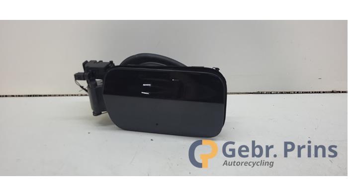 Begagnade Tanklucka BMW 3 serie Touring (F31) 318d 2.0 16V Pris € 40,00 Marginaltabell erbjuds av Autorec. Gebr. Prins b.v.