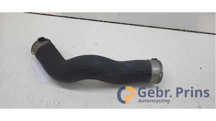 Gebrauchte Intercooler Schlauch BMW 3 serie Touring (F31) 318d 2.0 16V Preis € 25,00 Margenregelung angeboten von Autorec. Gebr. Prins b.v.