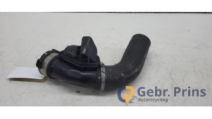 Intercooler Rohr van een Volvo XC60 II (UZ) 2.0 T6 16V Plug-in Hybrid AWD 2021
