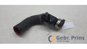 Intercooler Rohr van een Volvo XC60 II (UZ) 2.0 T6 16V Plug-in Hybrid AWD 2021