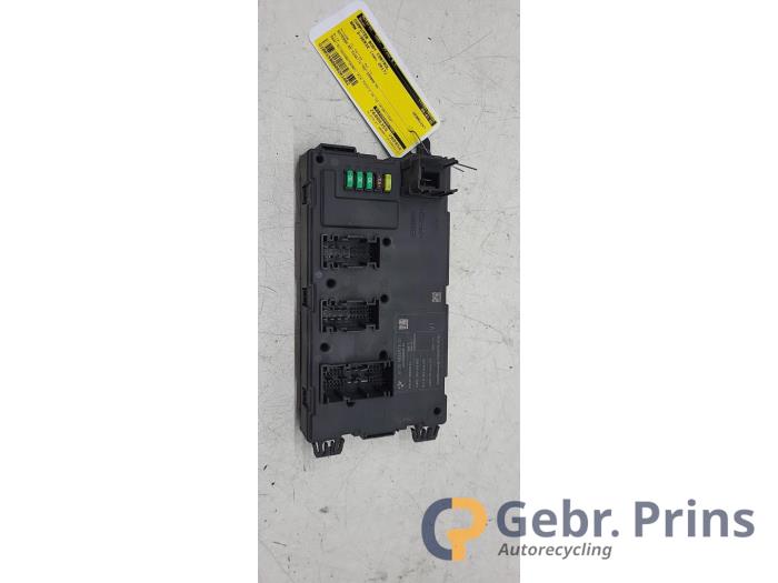 Używane Sterownik Body Control BMW 3 serie Touring (F31) 318d 2.0 16V Cena € 50,00 Procedura marży oferowane przez Autorec. Gebr. Prins b.v.